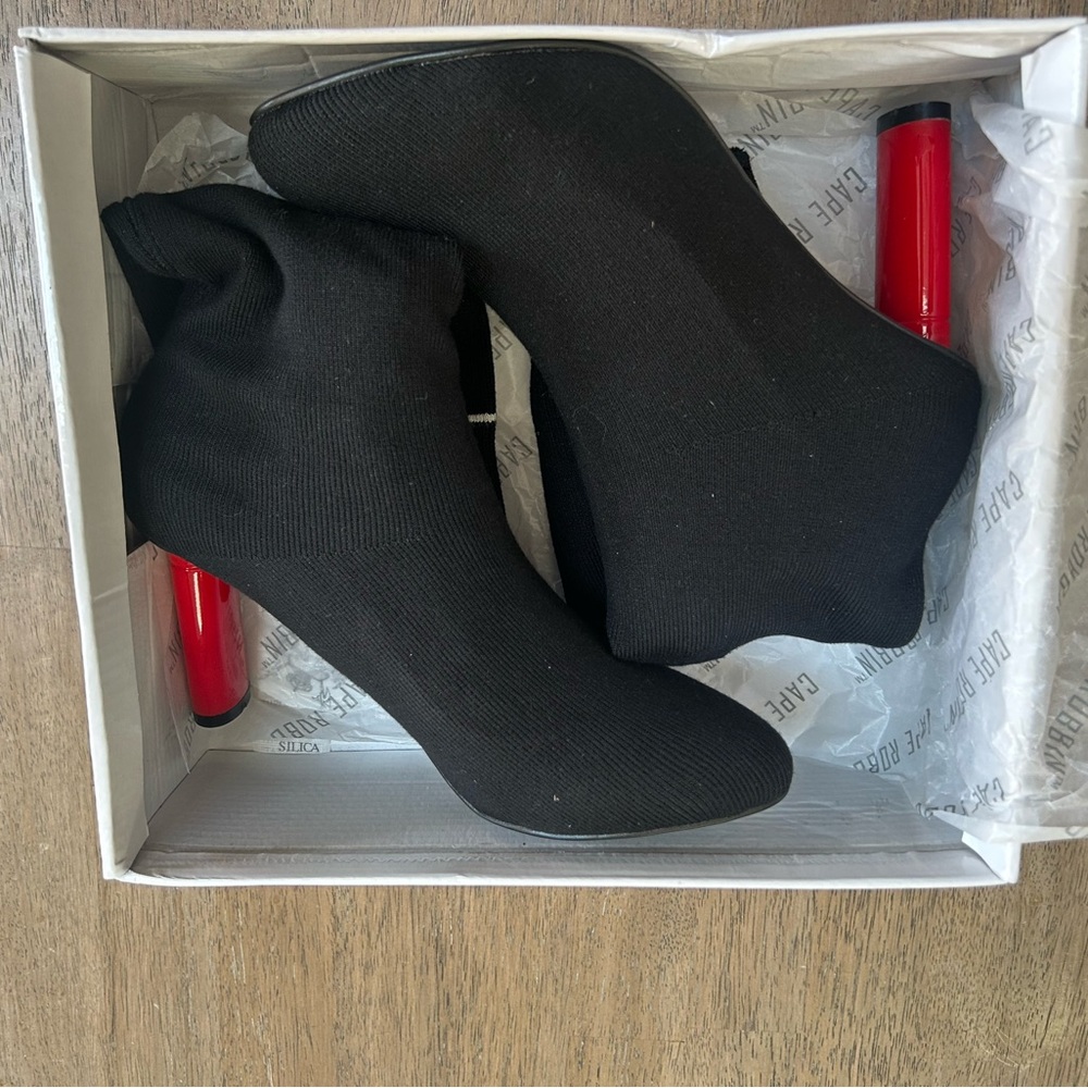 Cape Robbin DNEUCE-1 Black Knit Sock Boots Pointed Toe 3.5” Heel Sz 5.5 NWT